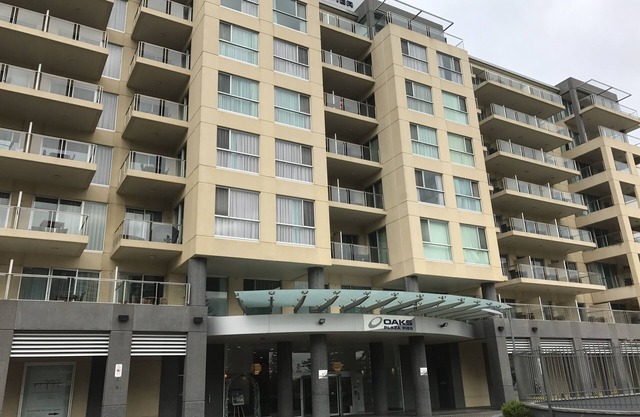 Glenelg Holiday Apartments-The Pier. Free Parking.