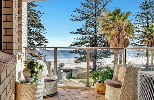 Glenelg Outlook Beachfront Stay by Moseley Square
