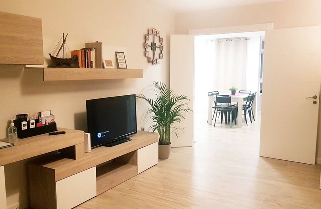 Gloria apartment + free parking. Beach 150 meters away