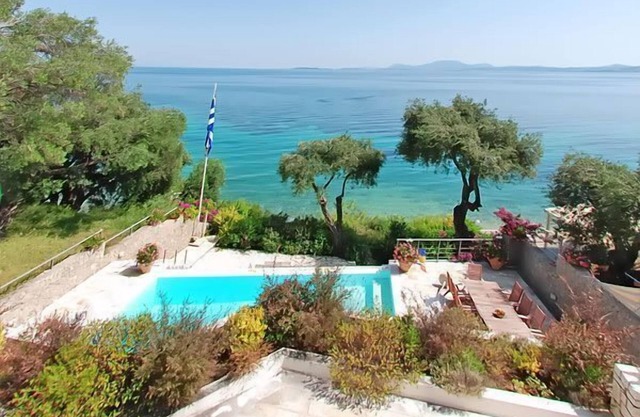 Glyfa Apartments