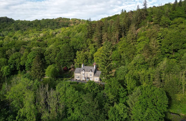 Glyntwrog House