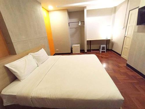 GO INN Silom BTS Surasak- บีทีเอส สุรศักดิ์
