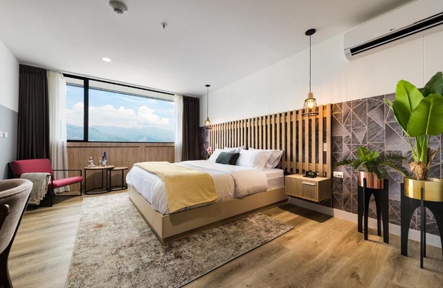 Go Living and Suites - Jalo Rent