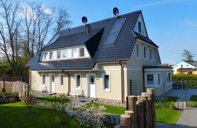 Godehus 2, exquisite vacation apartment for 2 people in Zingst with wood-burning stove