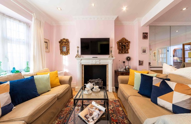 Godfrey Street - Three Bedroom House, Sleeps 5