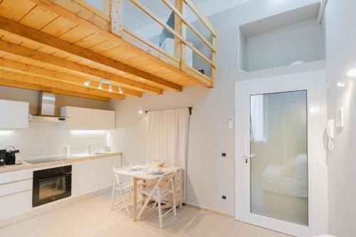 GoHost - Bright, Quiet and Cozy Loft