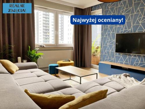 Gold Apart - podziemny garaż Blisko stadionu i lotniska - Wygoda, styl i komfort