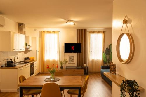 GOLD APARTMENT - Navigli, Duomo, Milano