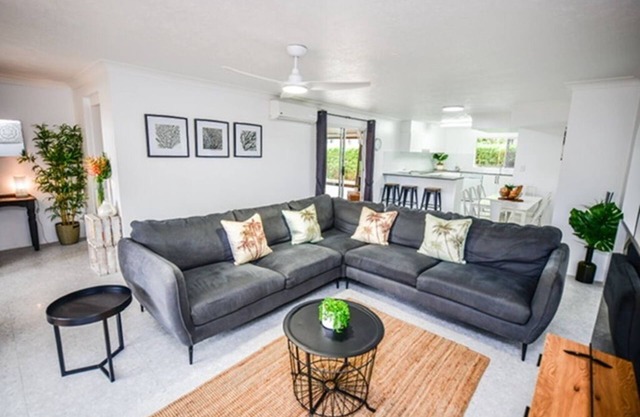 Gold Coast Ground Floor Unit- Close to Beach, Casino, GCCEC