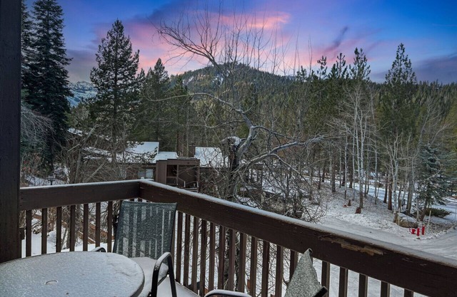 Gold Medal Getaway: Free Shuttle to Palisades