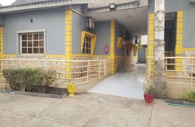 Goldbond Service Apartment