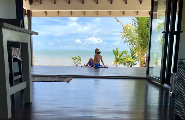 GOLDEN CERT BEACHFRONT South CABANA *SLEEPS 2* in QUIET Plantation