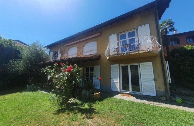 Golden Hill - Big rooms with Kitchen and Garden