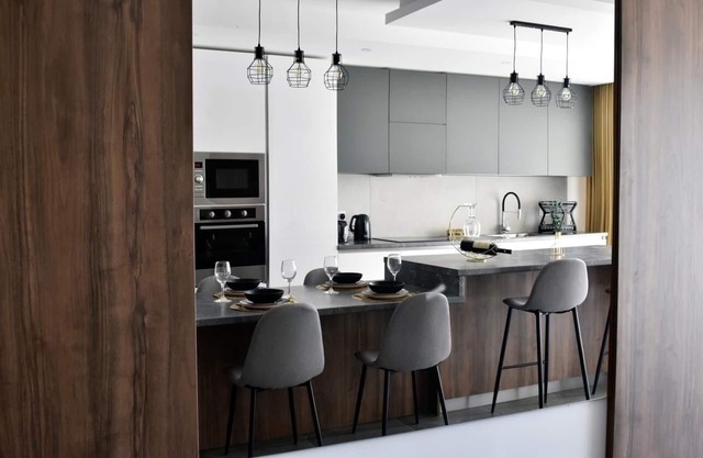 Golden Rays Luxury Apartment