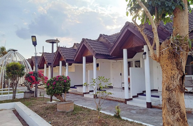 Goldenville