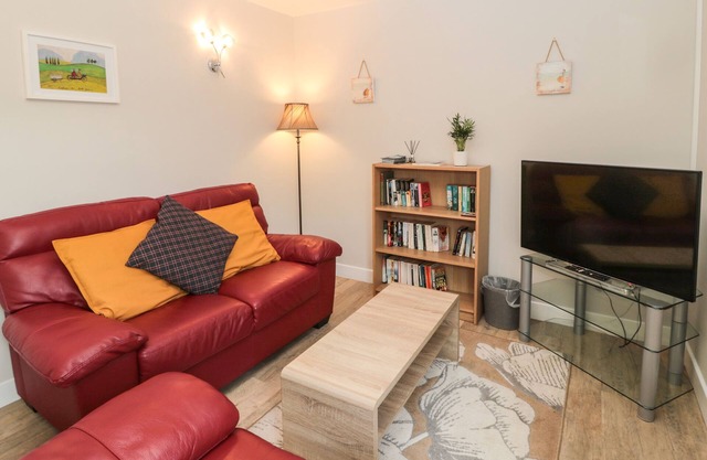 GOLDFINCH, country holiday cottage, with a garden in Haydon Bridge