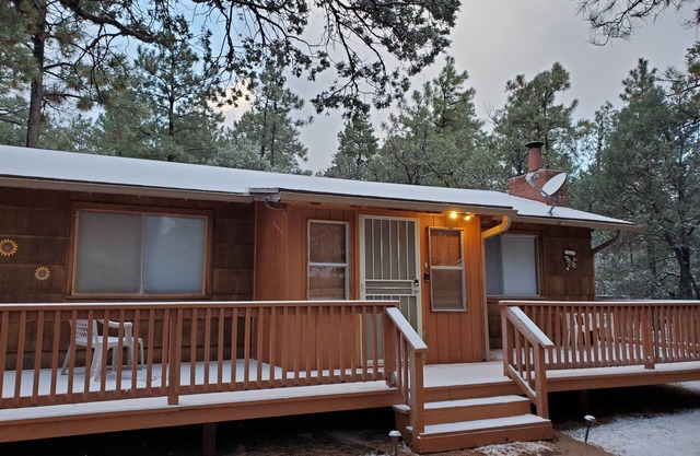 Goldilocks Cabin in the Pines