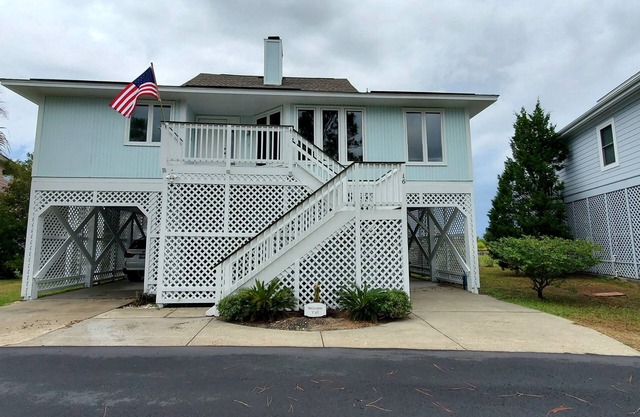 Golf Cart/Walk to Beach near 2 Pools, Tennis and Clubhouse
