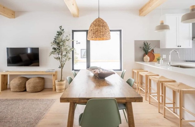 Golf Haus 2, Mont-Tremblant · Modern 3BR Cabin Getaway