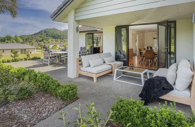 Golfer's Paradise and Retreat - Pauanui Holiday Home