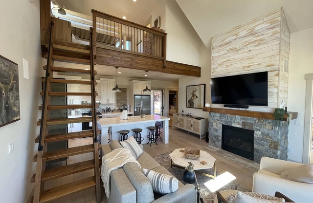 Golfers Cottage at The Wilderness Club w/hot tub