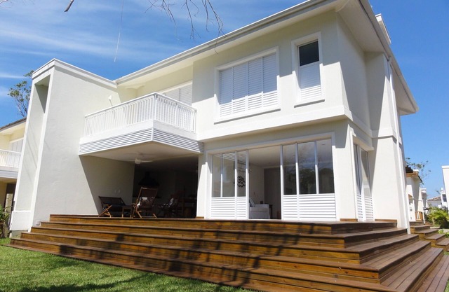 Good taste in the Raízes de Juquehy condominium, one block from the beach