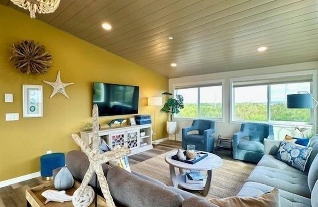Good Vibrations Unit #A Duplex on the Canal