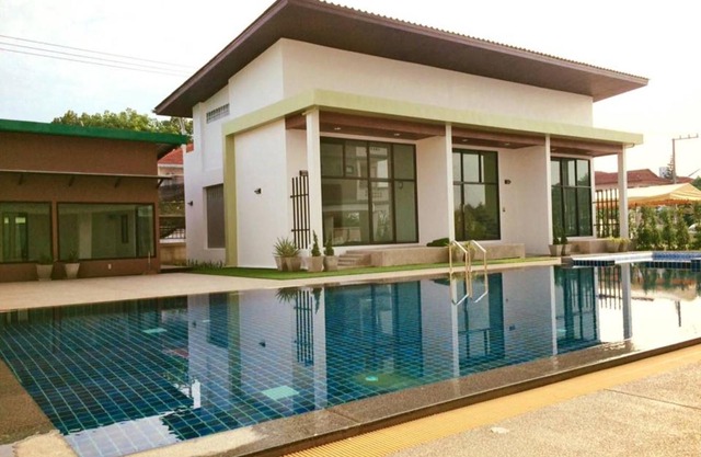 Goodtimes Pool Villa 2 (Walk To Beach)