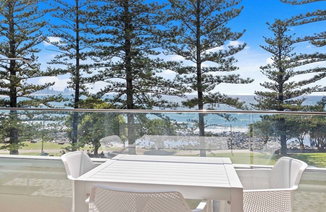 Goodwin Towers 10, Burleigh Heads.