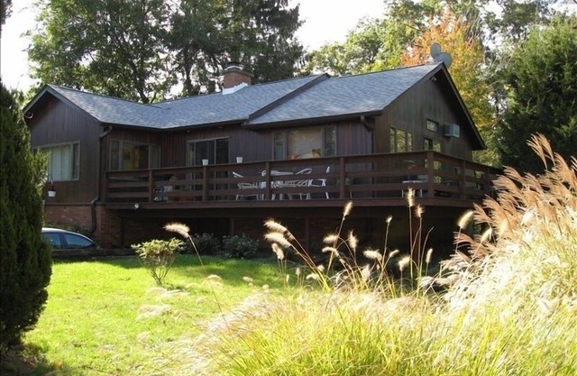 Gordon Beach Dream House - 150 Steps to Beautiful Lake Michigan and Gordon Beach
