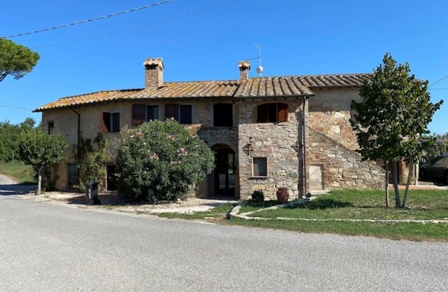 Gorgeously restored tranquil farmhouse