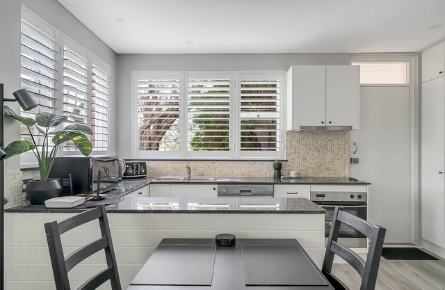 Gorgeous 1 Bedder Close to Everything You Need