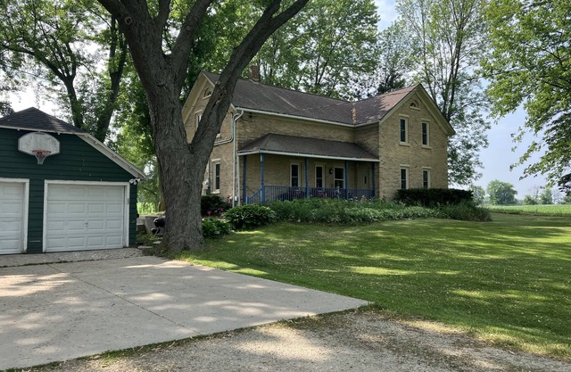 Gorgeous 1890 Remodeled Farmette on 4 acres
