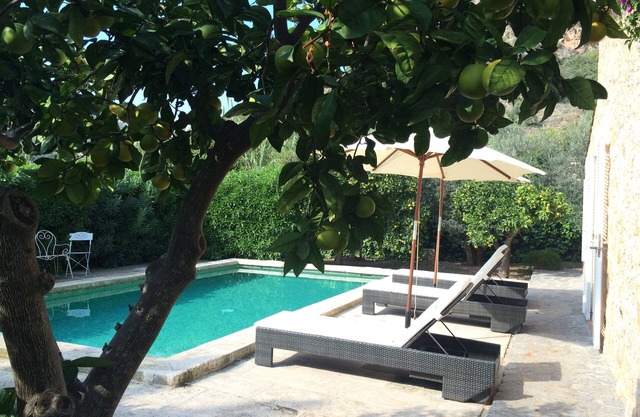 Gorgeous 2 Bed Cottage with Pool, Lemon Grove and Mountain Views In Sóller.