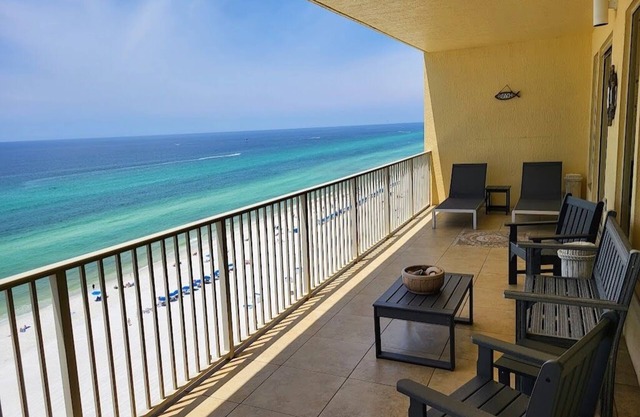 Gorgeous 2 Bedroom, King Beds; Spectacular Gulf Views; Mo Winter Rates available