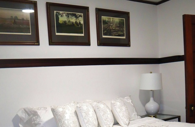Gorgeous 2 BR~ Ralph Lauren Manor