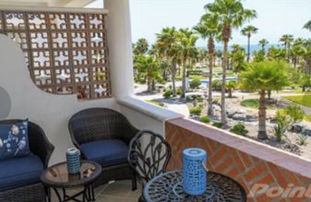 Gorgeous and Cozy 3-Bd/2-Ba Condo at a Golf Villa on Sandy Beach