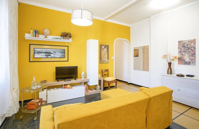 Gorgeous apartment in Genova with WiFi