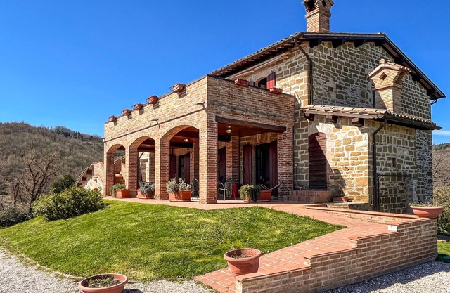 Gorgeous apartment in Gubbio with WiFi