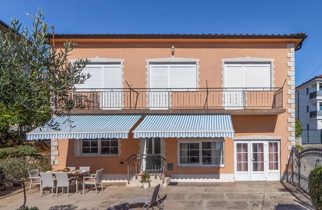Gorgeous apartment in Selce with WiFi