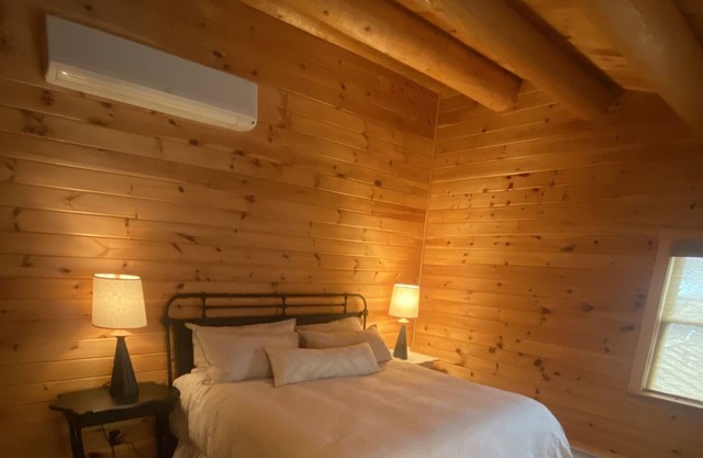 Gorgeous Bomoseen Lodge house with 200 feet of waterfront.