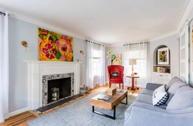 Gorgeous, Bright & Cheerful home away from home - Mins to Dntwn Det