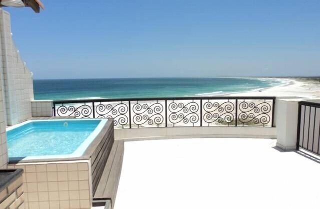 Gorgeous Coverage in Orla da Praia Grande
