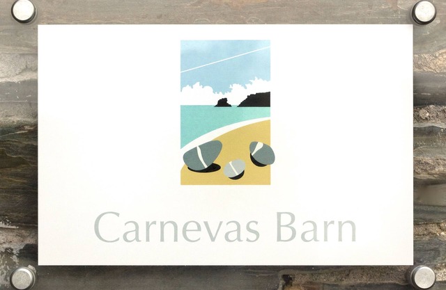Gorgeous dog-friendly barn conversion near the beach - sleeps 9