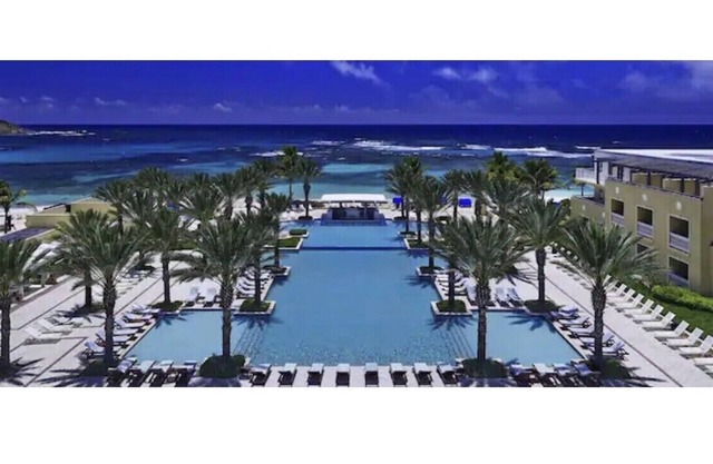 Dawn Beach Club Sint 