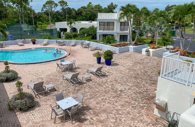 Gorgeous Ground Floor Condo in World Class Resort, Pool, Spa, Amenities Galore!