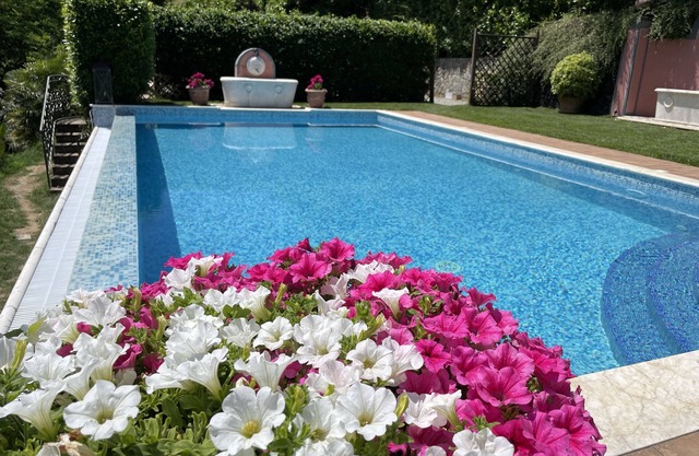 Gorgeous Historical 15th Century Catered Villa Burlamacchi