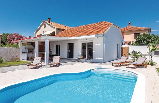 Gorgeous home in Betina