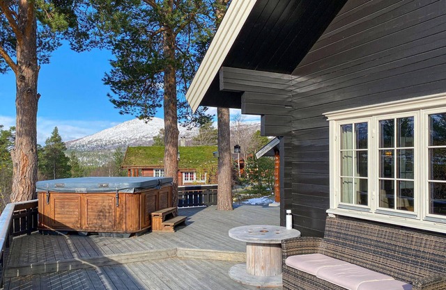 Gorgeous home in Bjorli with WiFi