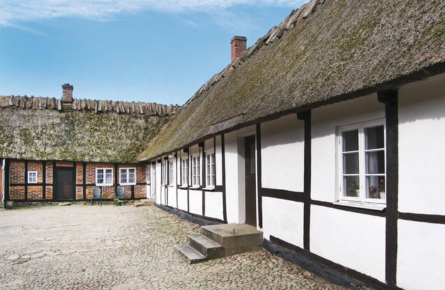 Gorgeous home in Blentarp with WiFi